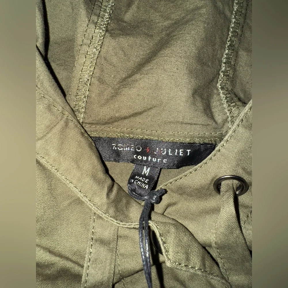 NWT Romeo & Juliet Hooded Cargo Patch Work Khaki Vest Sizes M - Picture 3 of 8